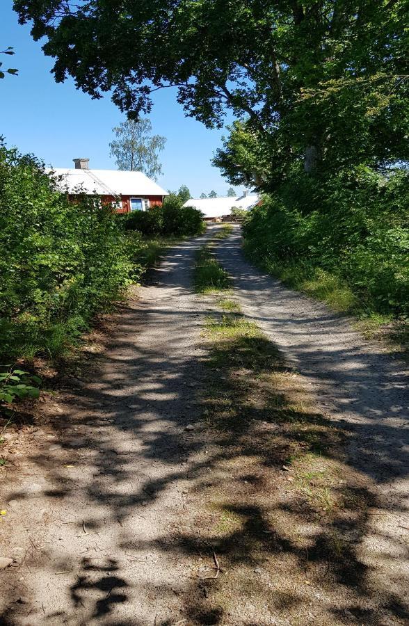 Stroenhult Farmhouse By The Lake Stronhult المظهر الخارجي الصورة