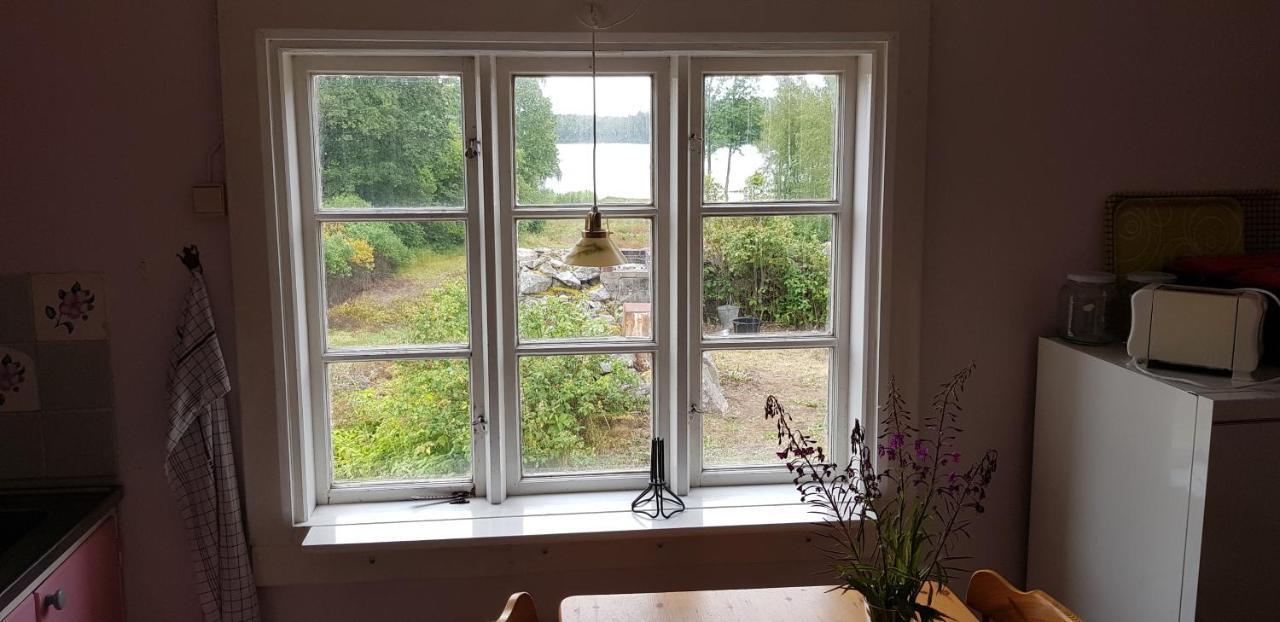Stroenhult Farmhouse By The Lake Stronhult المظهر الخارجي الصورة