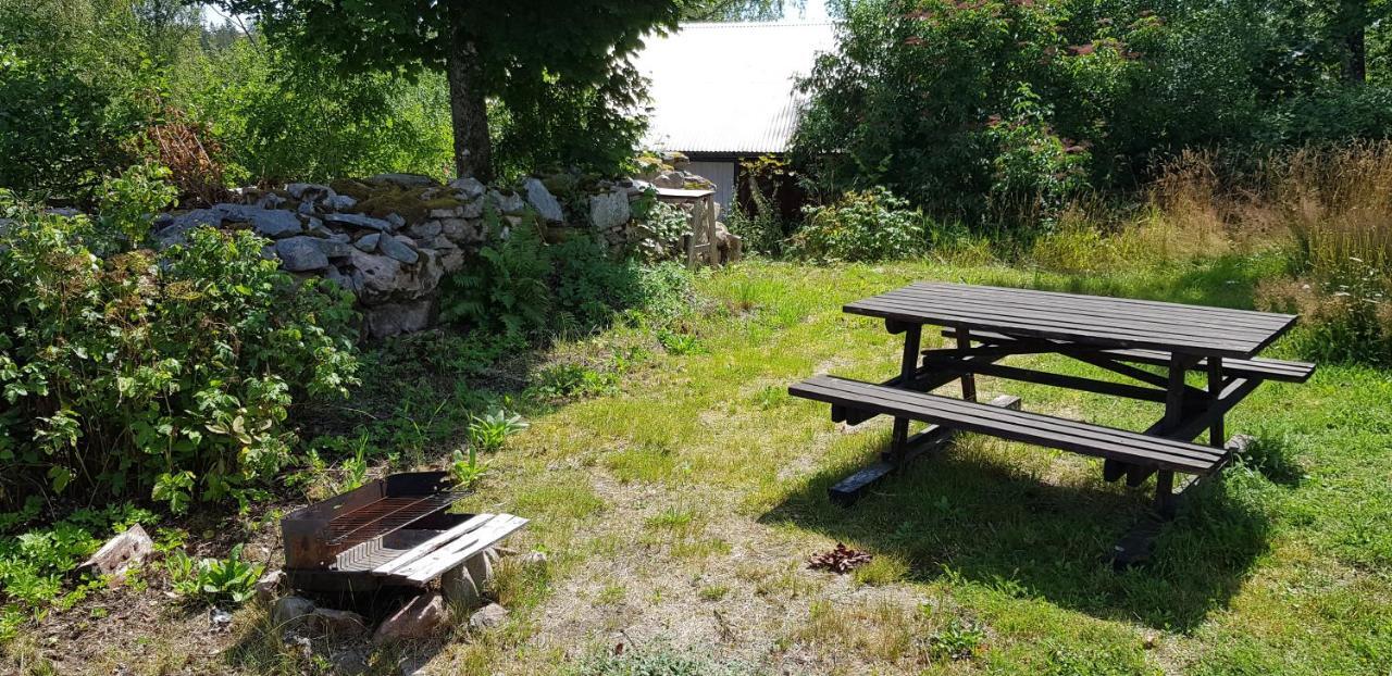 Stroenhult Farmhouse By The Lake Stronhult المظهر الخارجي الصورة